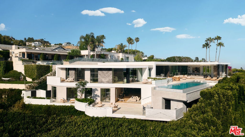 Photo of Listing #26635065