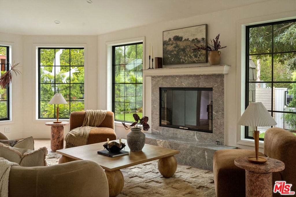 Photo of Listing #26633823