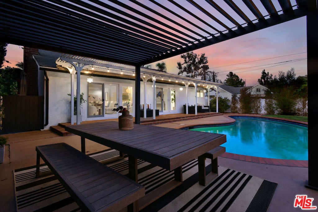 Photo of Listing #26633901