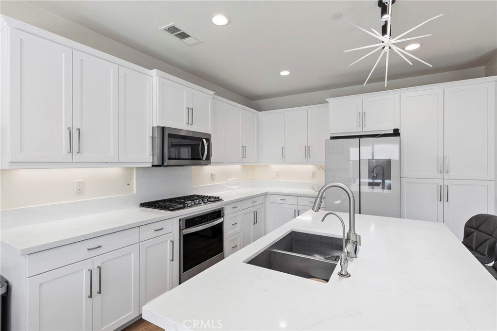 Photo of Listing #CV26005315