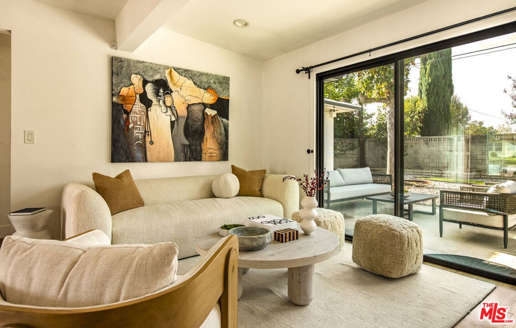 Photo of Listing #26635377