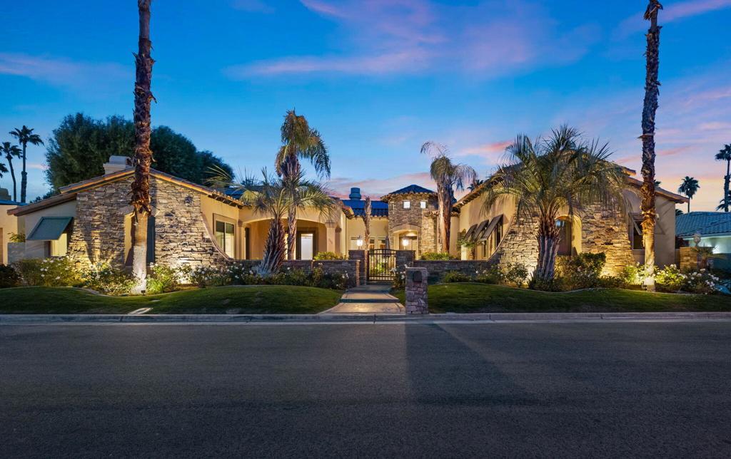 352 Crest Lake Drive, Palm Desert