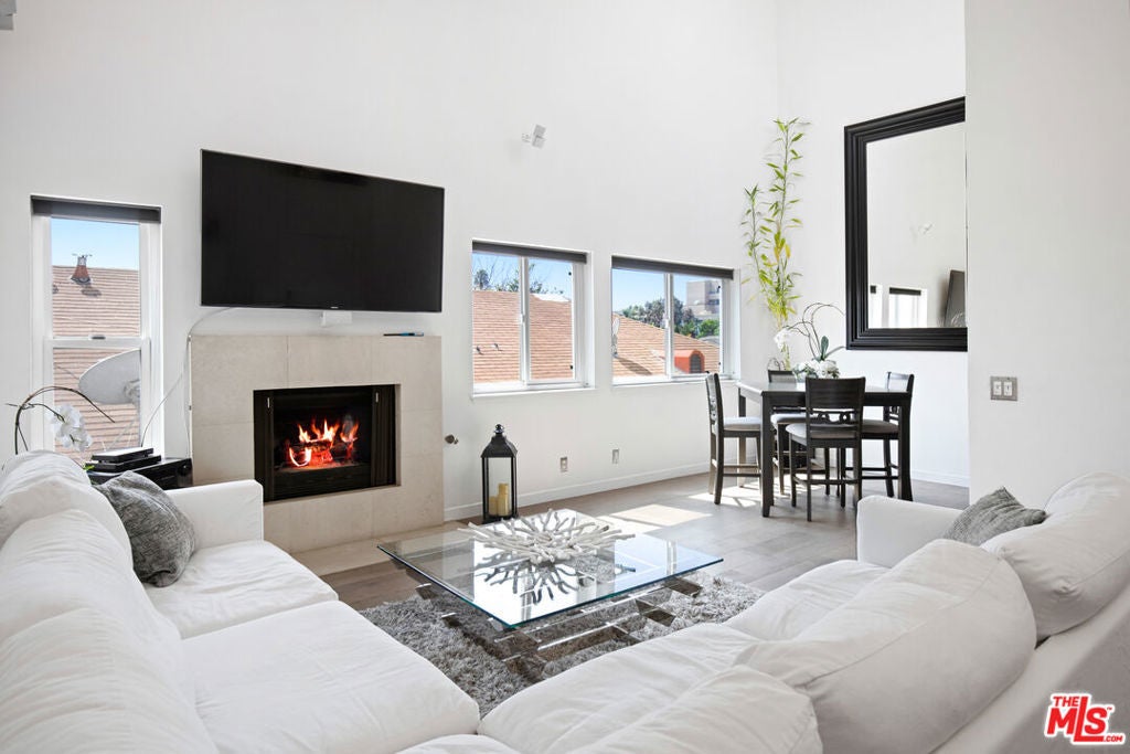 Photo of Listing #26635399