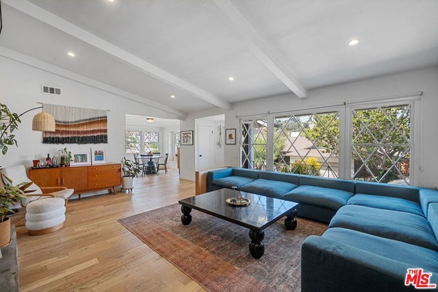 4406 Don Diablo Drive, Los Angeles