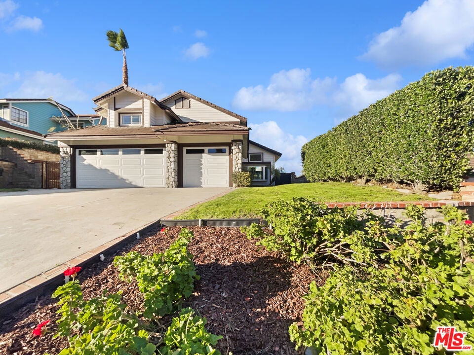 Photo of Listing #26635551