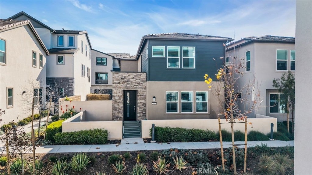 Photo of Listing #OC26006087