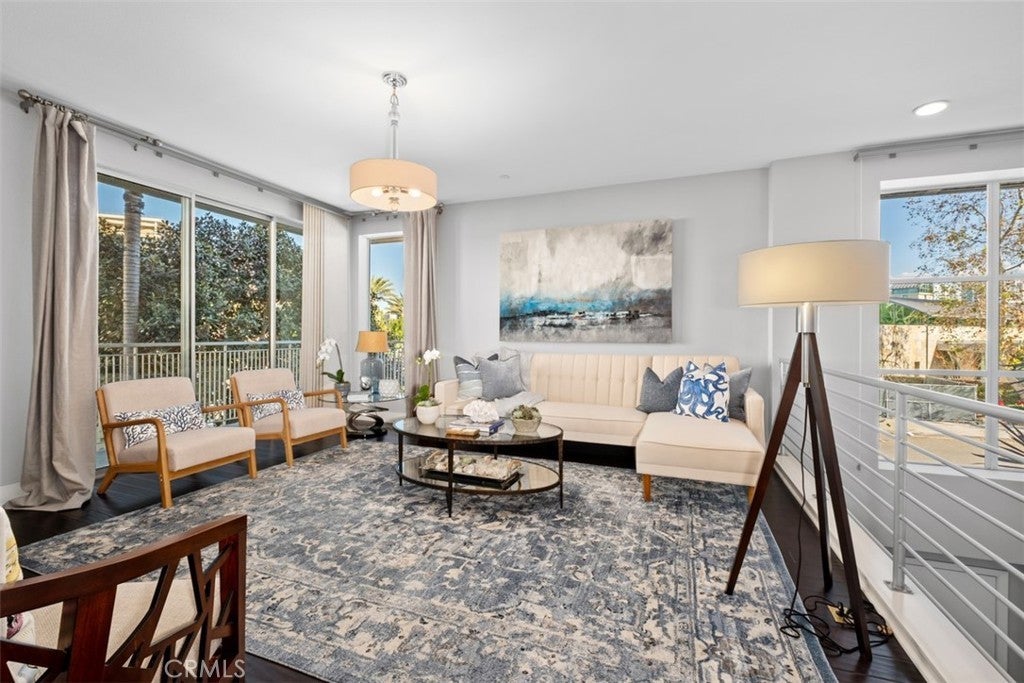 Photo of Listing #PW25228327