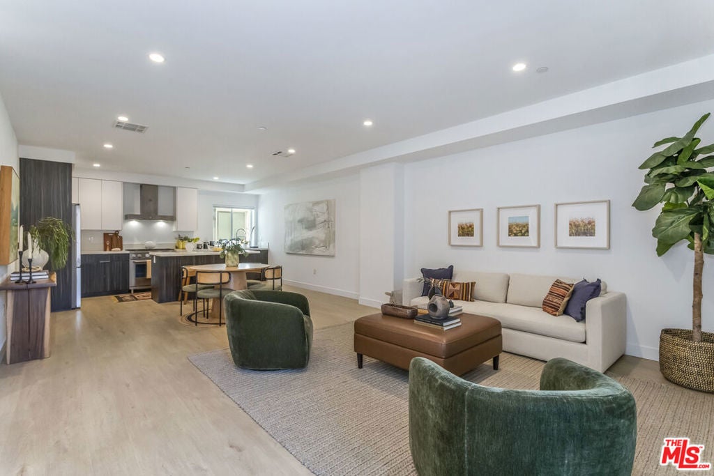 Photo of Listing #26635249