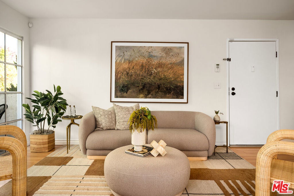 Photo of Listing #26632315