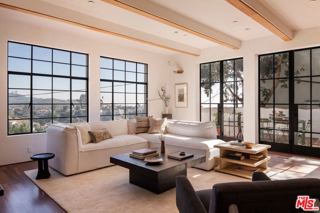 Photo of Listing #26635553