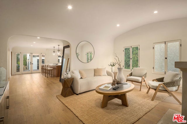 8817 Ashcroft Avenue, West Hollywood