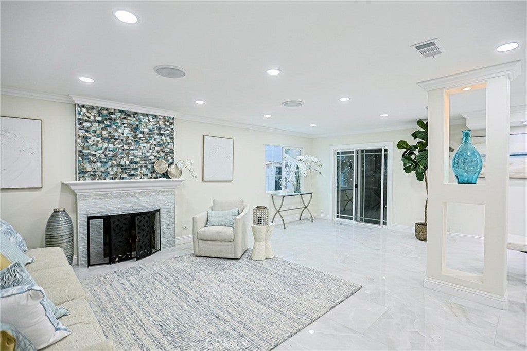 Photo of Listing #PW26006337