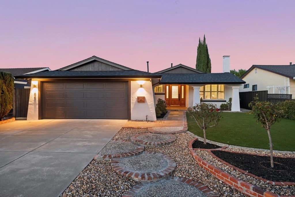 Photo of Listing #41120553