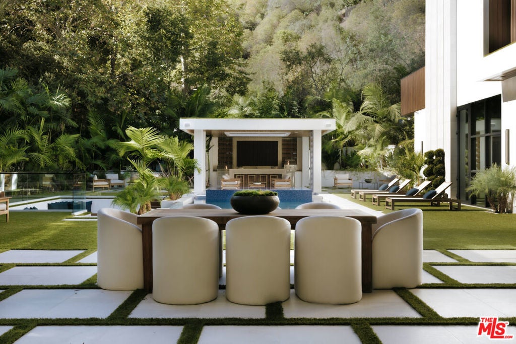 Photo of Listing #26635701