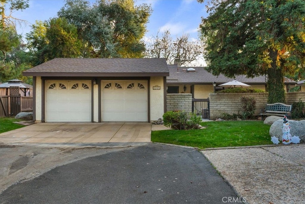 12025 Davis Cup, Bakersfield