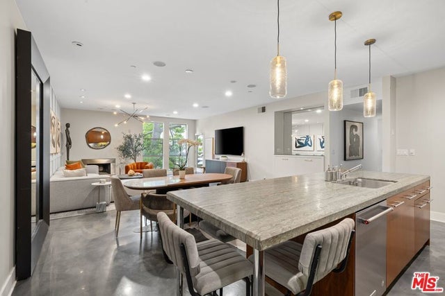 964 Hancock Avenue # 103, West Hollywood