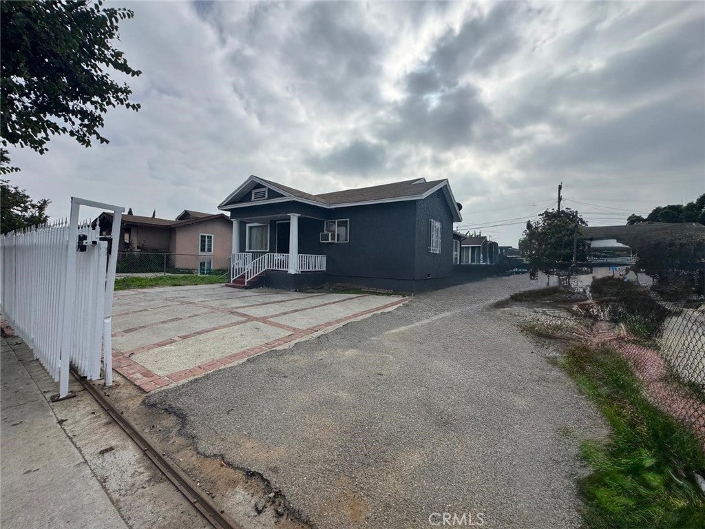 Photo of Listing #IV26006357