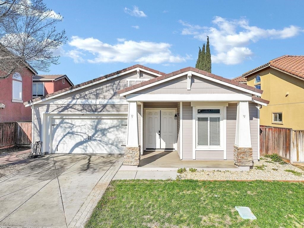 Photo of Listing #41120592