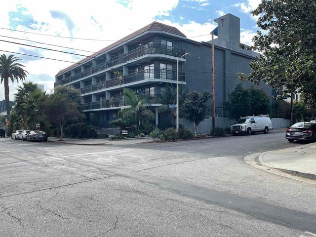 1355 N Sierra Bonita Avenue # 204, West Hollywood