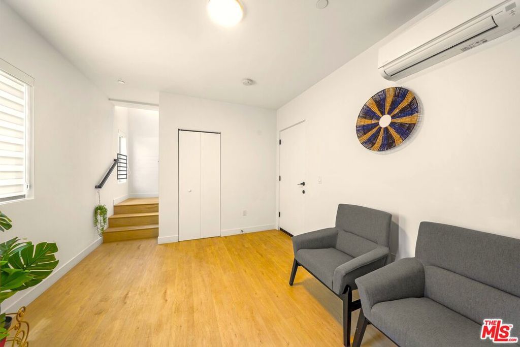 Photo of Listing #26636299