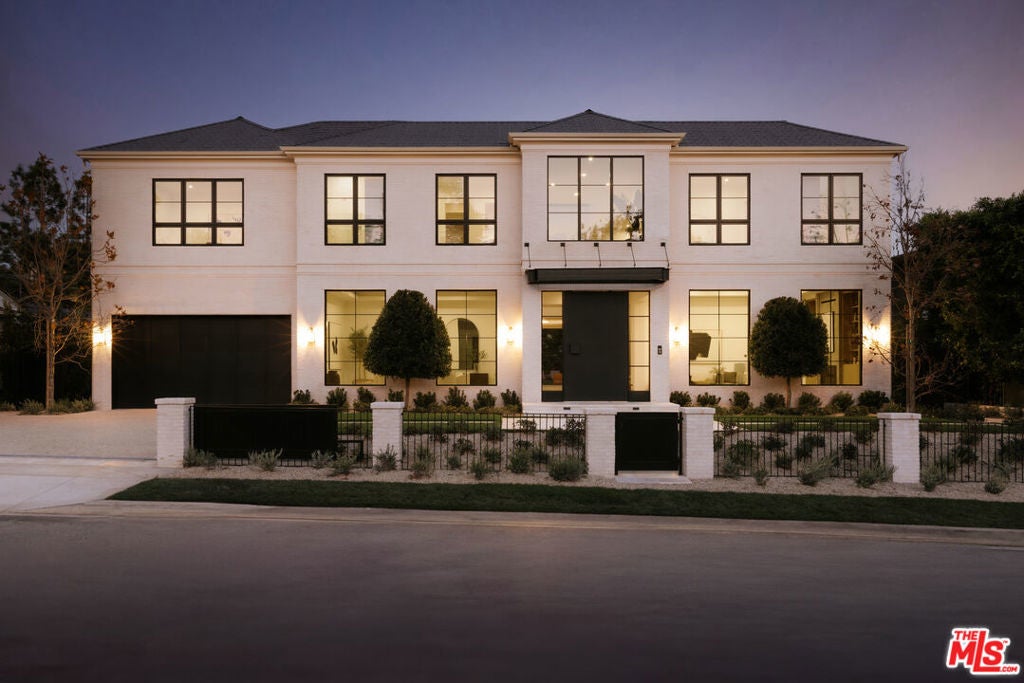 Photo of Listing #26633291