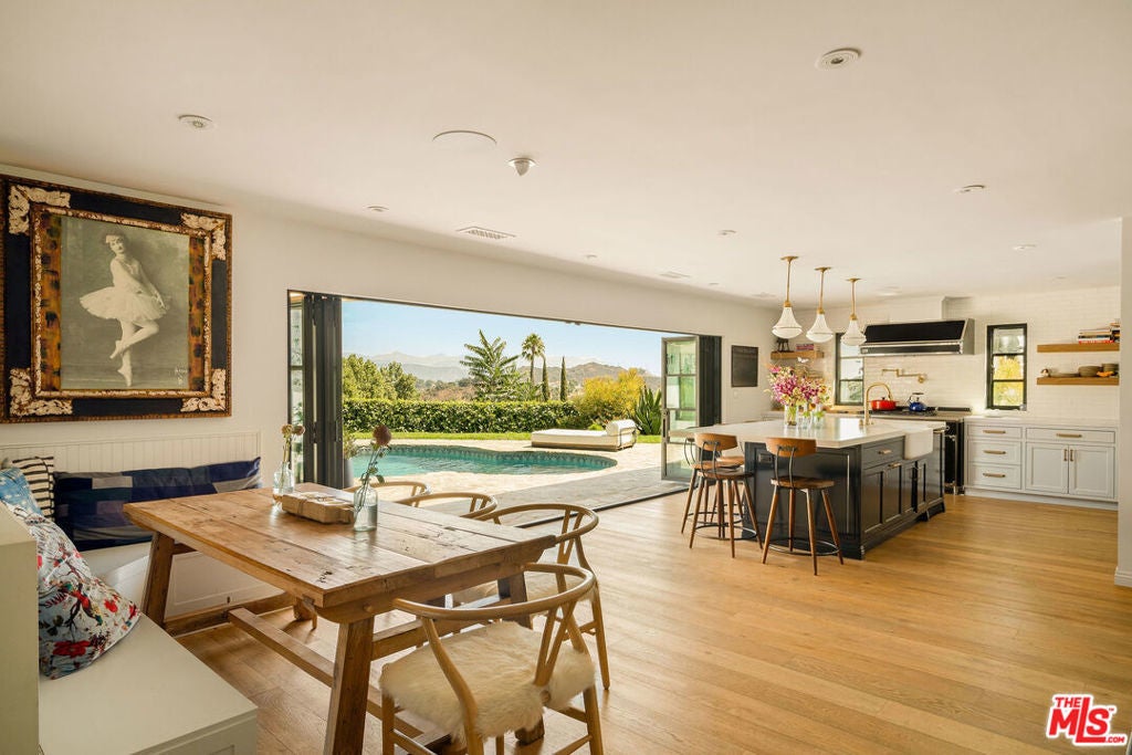 Photo of Listing #26633859