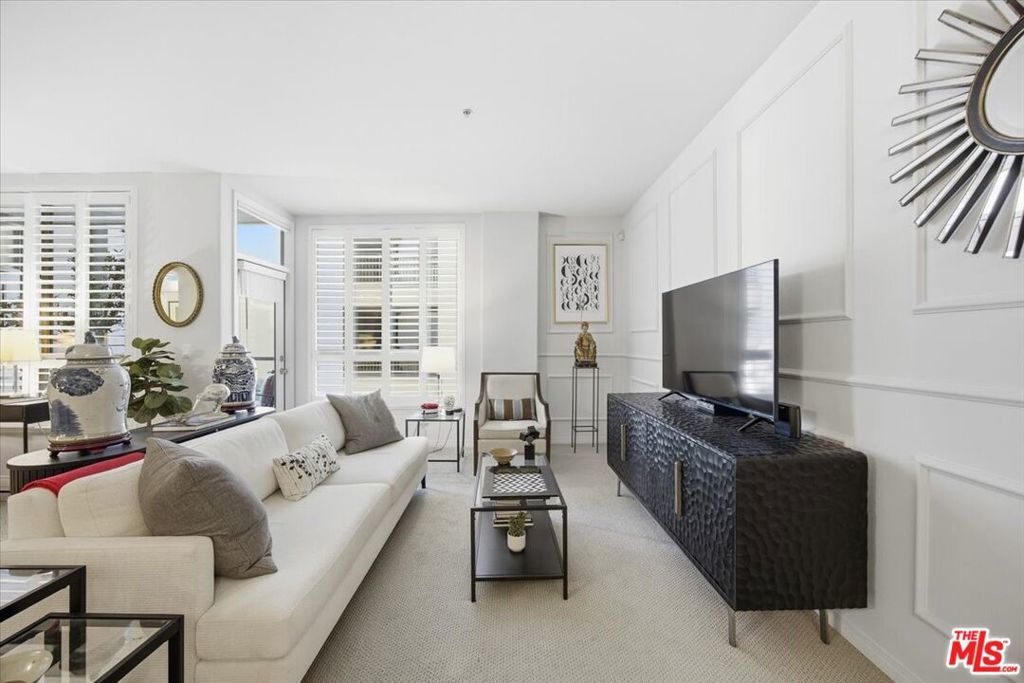 13044 Pacific 207, Playa Vista