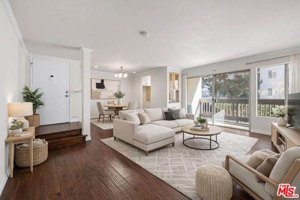 1101 Summertime Lane 101, Culver City