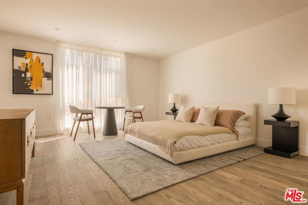728 N Sweetzer Avenue # 208, West Hollywood