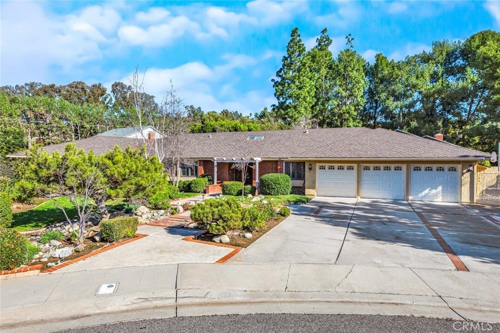 1559 N Mustang Avenue, Orange