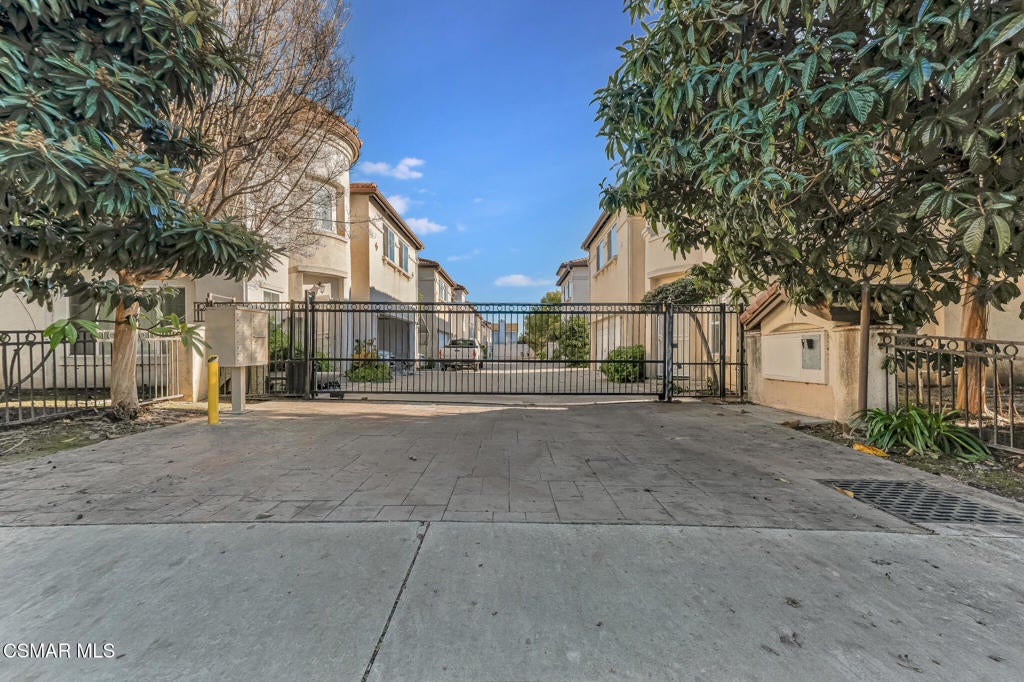 Photo of Listing #226000155