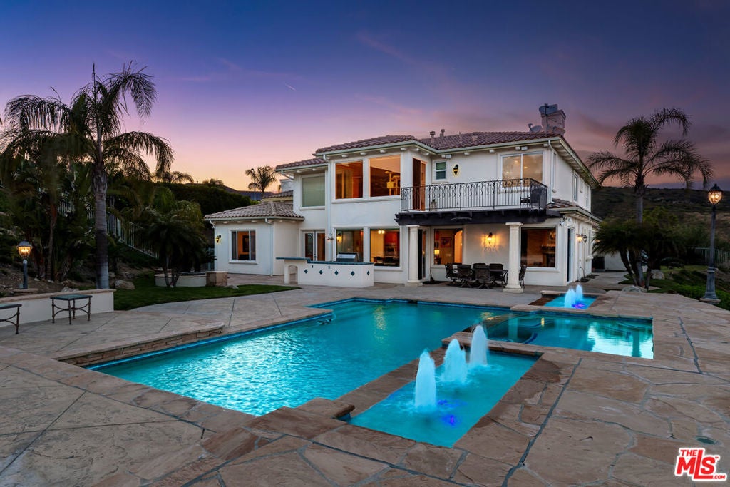 Photo of Listing #26637129