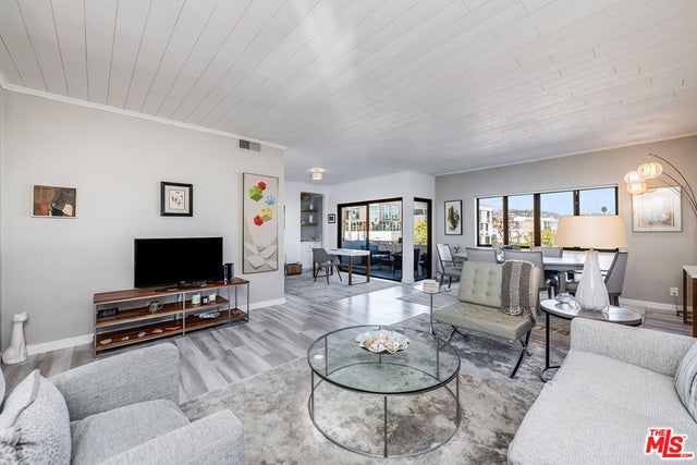 647 Wilcox Avenue # 3g, Los Angeles