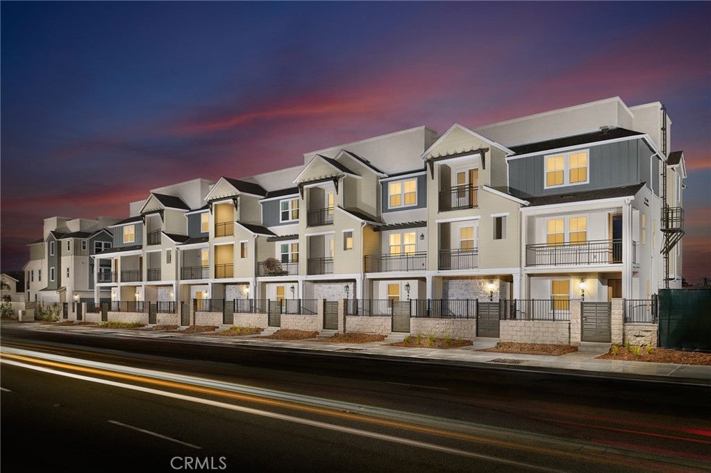 969 Dhalia Street, Compton