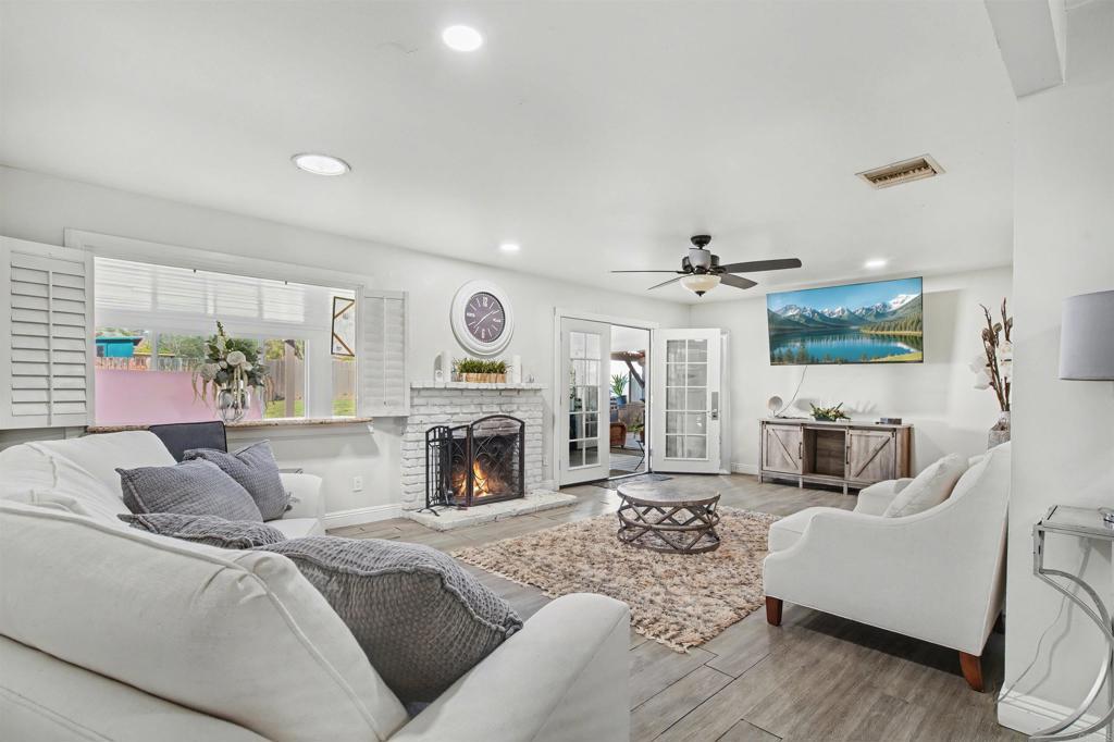 Photo of Listing #PTP2600341