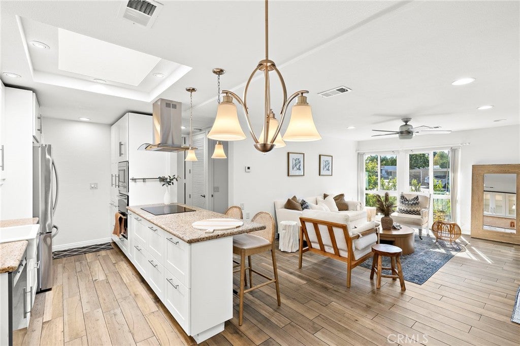 Photo of Listing #OC26006516