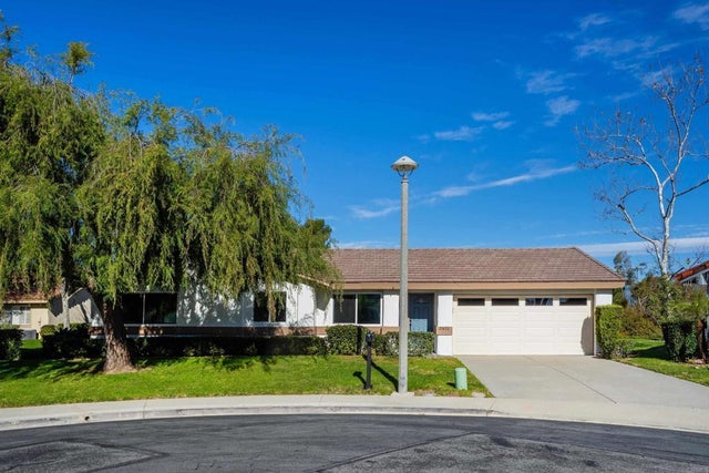 23652 Via Pellicer, Mission Viejo.