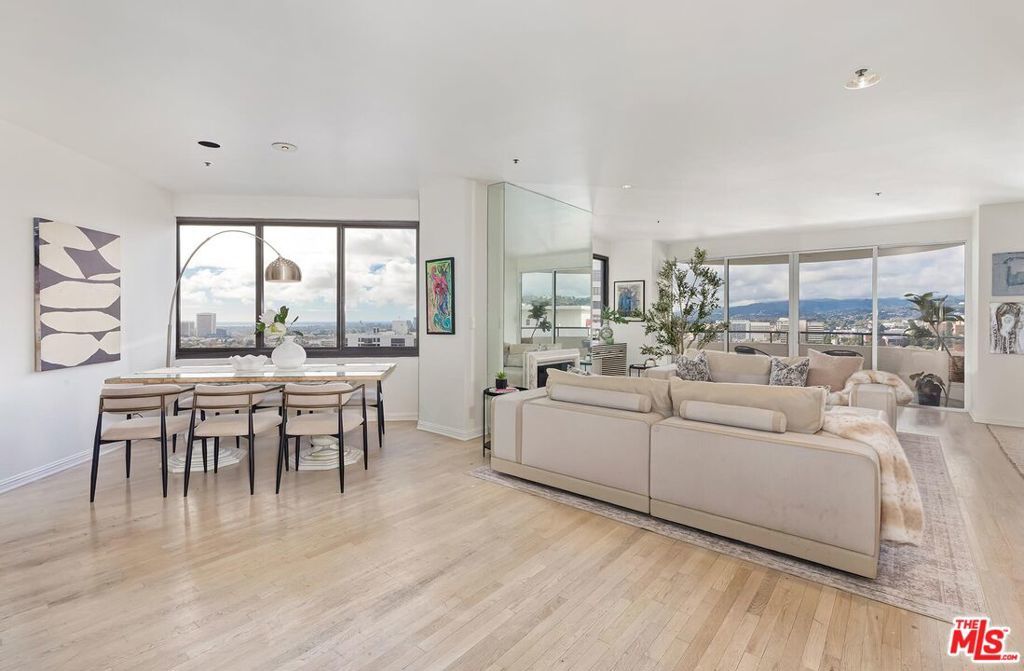 Photo of Listing #26637431