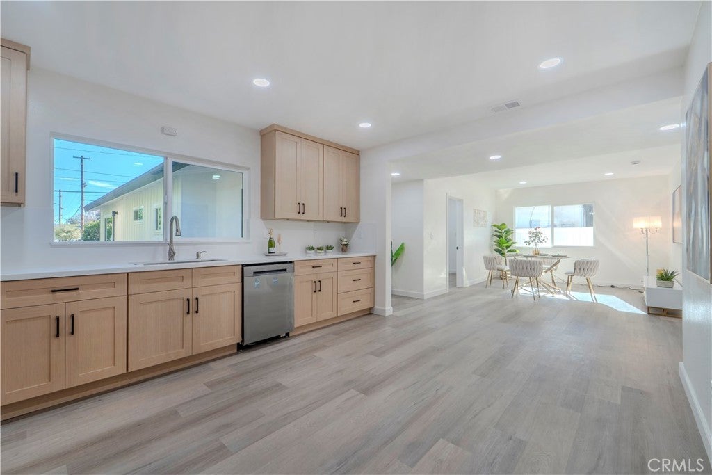 Photo of Listing #OC26008108