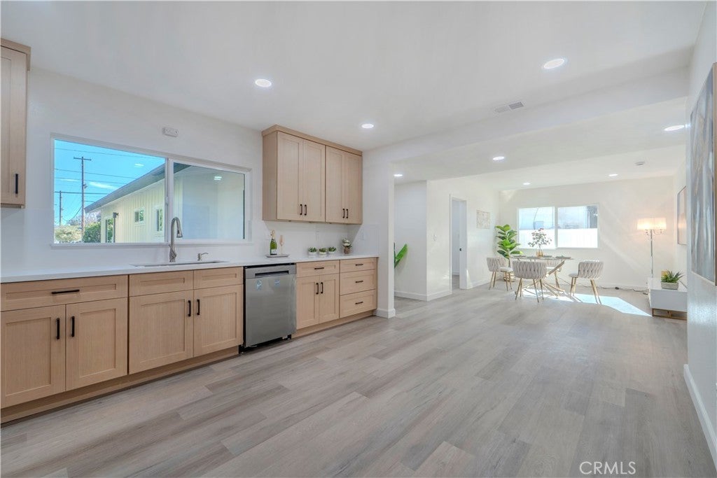 Photo of Listing #OC26008108