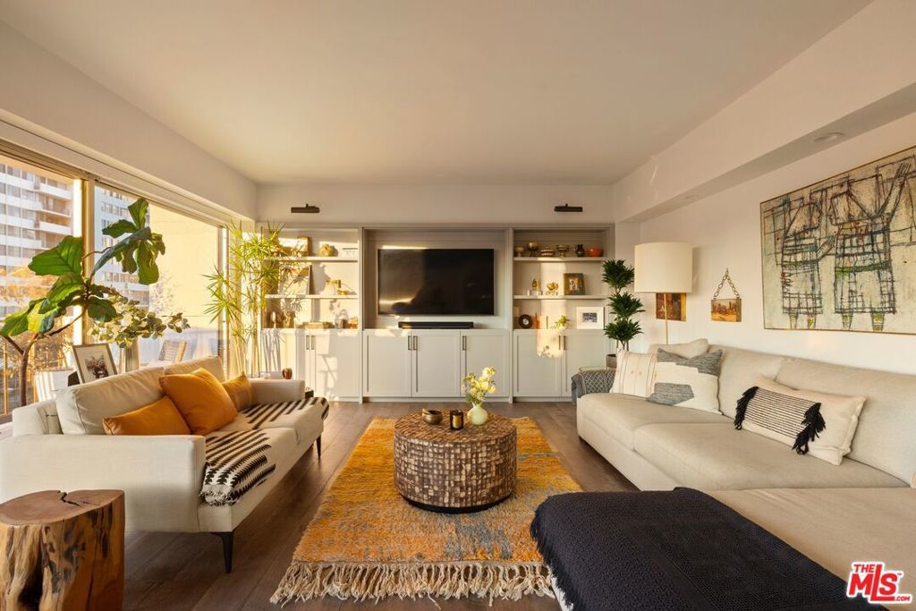 Photo of Listing #26637361