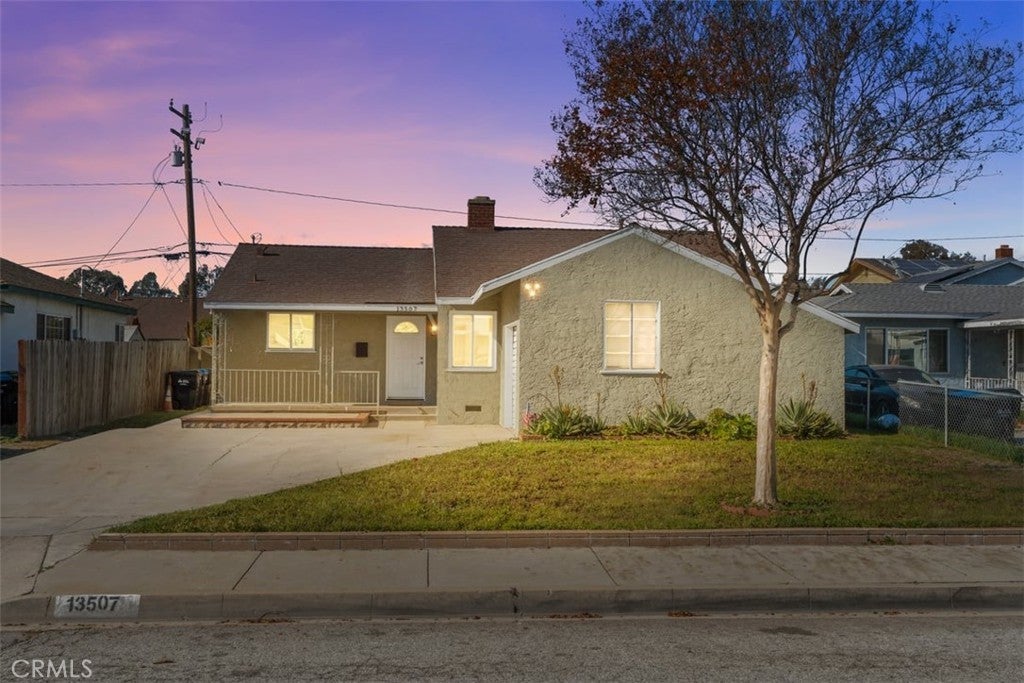 Photo of Listing #DW26008253