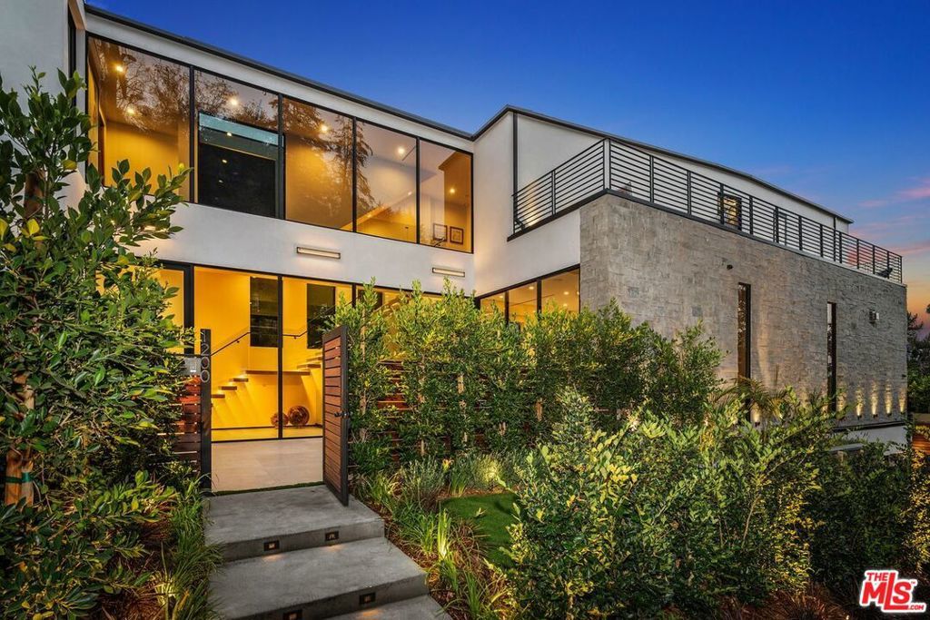 Photo of Listing #26637683