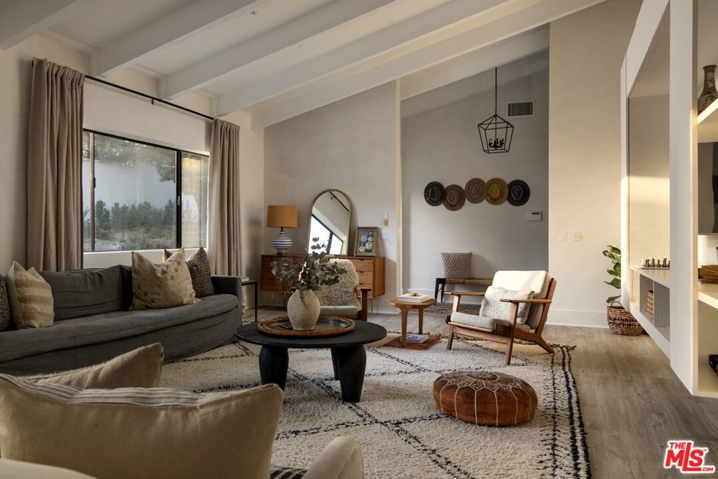 Photo of Listing #26637231