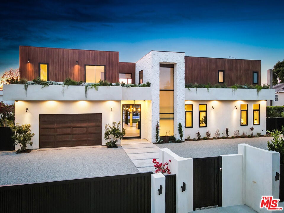 Photo of Listing #26635829