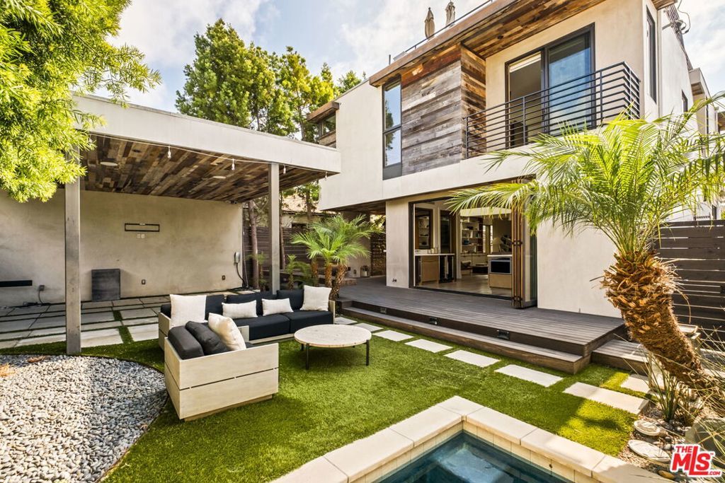 Photo of Listing #26637377