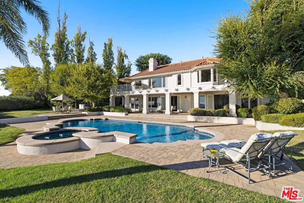 Photo of Listing #26636377