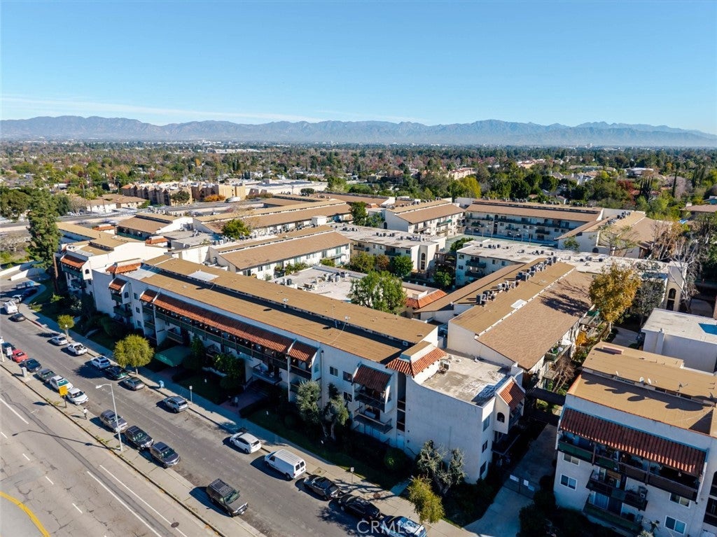 5460 White Oak Avenue C325, Encino