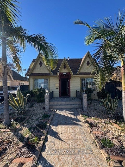 15905 S Menlo, Gardena.