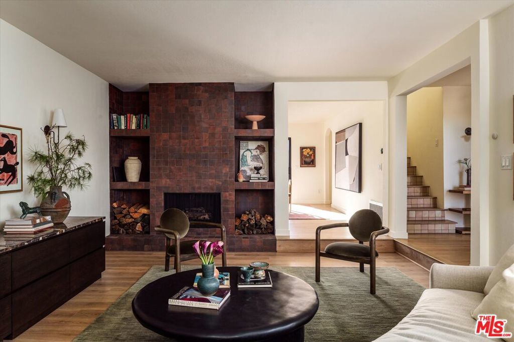 Photo of Listing #26637921